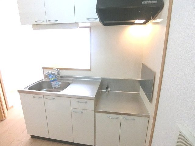 カルム・アルモニーＢのキッチン