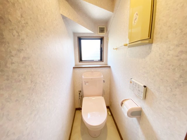 『八王子市中古戸建て』八王子市散田町5【仲介手数料無料】のトイレ|～仲介手数料無料☆八王子ひなた不動産～八王子市散田町　中古戸建
