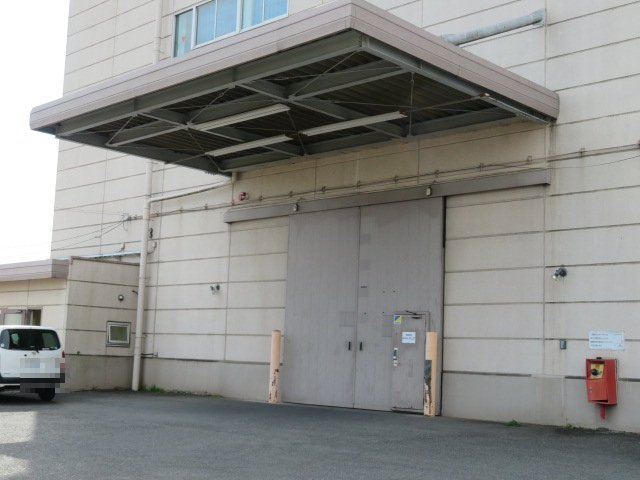 入間市宮寺の倉庫の外観