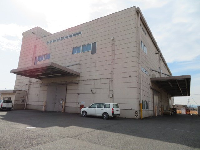入間市宮寺の倉庫の外観