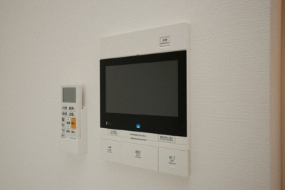 【セキュリティ】 | S-RESIDENCE難波大国町Tres | モニター付きインターホンです