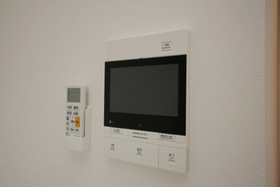 【セキュリティ】 | S-RESIDENCE難波大国町Tres | モニター付きインターホンです