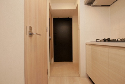 【玄関】 | S-RESIDENCE難波大国町Tres | 収納もある玄関です