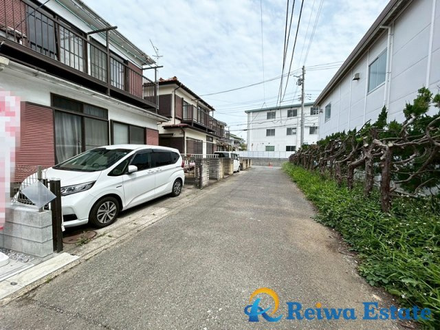 新築戸建　茅ヶ崎市下町屋1丁目の前面道路含む現地写真