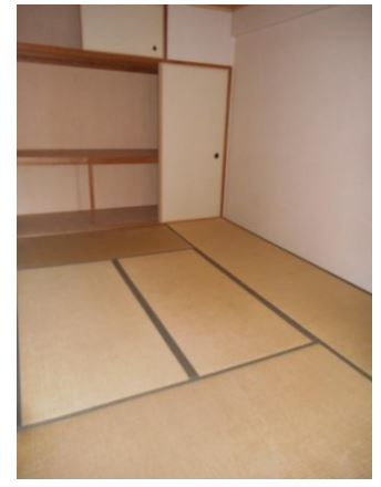 岸和田市箕土路町１丁目の賃貸マンションの和室|ゆったりとくつろげる和室です