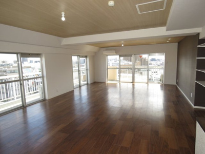 【居間・リビング】 | 川越フラワーホーム | 25帖