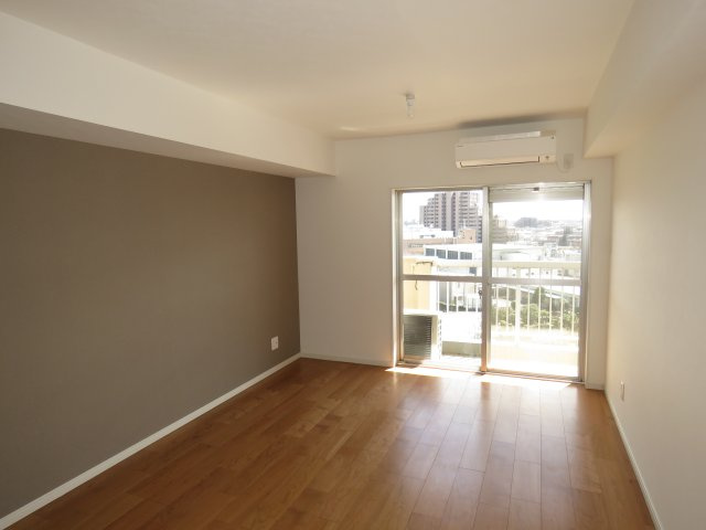 川越フラワーホームの洋室