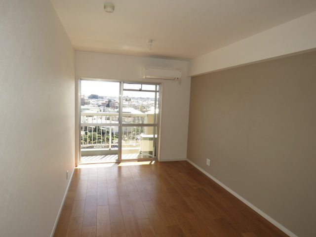 川越フラワーホームの洋室