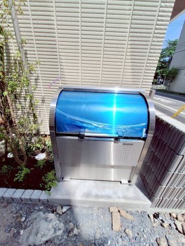 ｌｅｖｅｒ　ｄｕｓｏｌｅｉｌのその他共用部分|★ゴミストッカー★