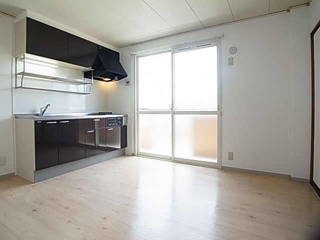 神戸市須磨区北落合４丁目のアパートの居間・リビング|リビング