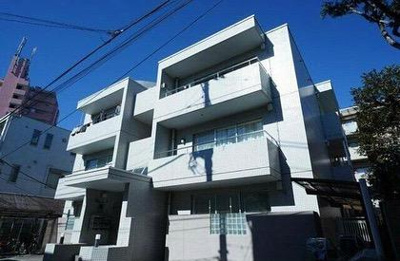 【外観】 | AMNES中野 | 鉄筋コンクリート造のがっちりとした建物。