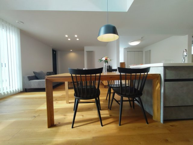 鳥取大通6丁目　高気密・高断熱・高気密住宅【手数料かかりません♪】の居間・リビング