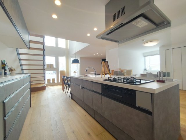 鳥取大通6丁目　高気密・高断熱・高気密住宅【手数料かかりません♪】のキッチン|アイランド型キッチン