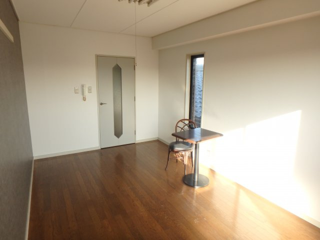 アーバンフジの和室|別部屋同間取りのお写真となります。参考にご覧くださいませ。