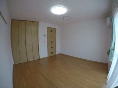 【洋室】 | メゾンソレイユ