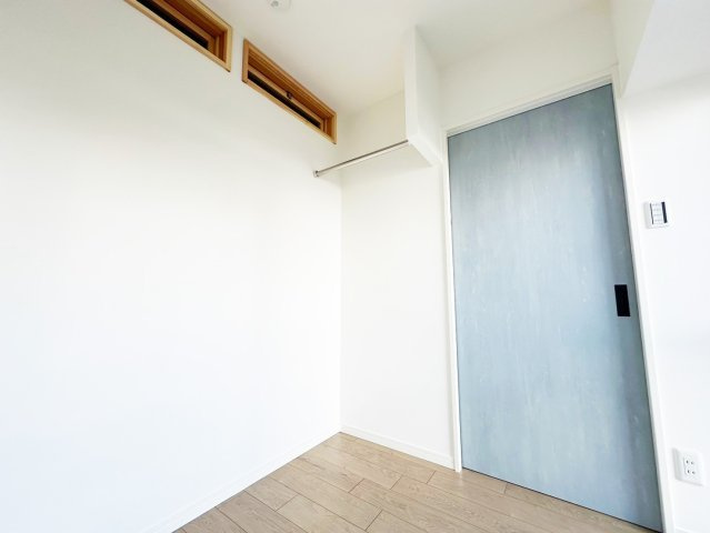 サニーハイツ塔南　2階の洋室