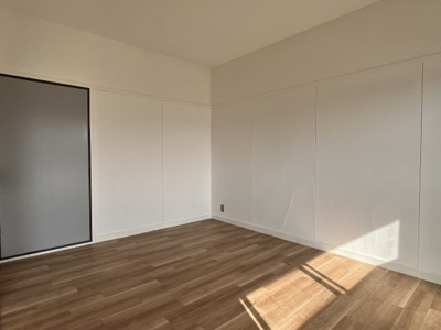 【洋室】 | ヴィラナリー日田 | 使い勝手のいい洋室です