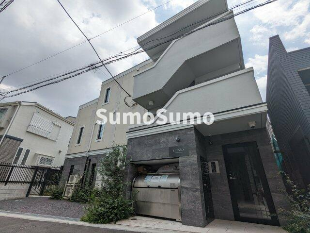 エルファーロ駒沢大学のエントランス|落ち着いたエントランスです
