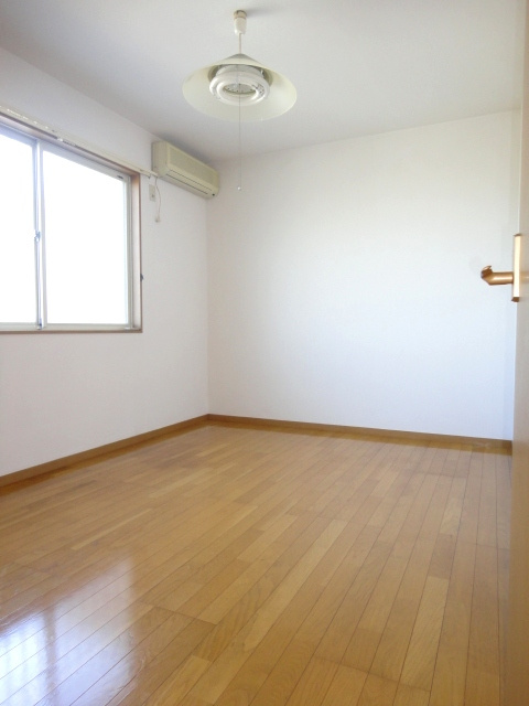 トロイメライIの内装|きれいな内装です