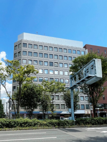 大和地所南森町ビルの外観|おしゃれな外観です