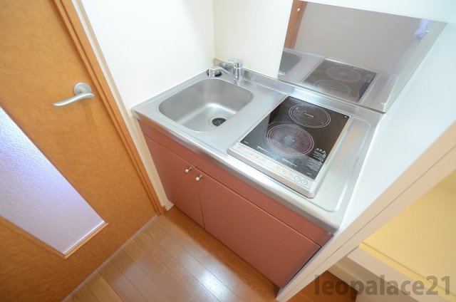 【キッチン】 | レオパレスフルール | 備品や設備仕様は号室等により異なります現地をご確認下さい。
