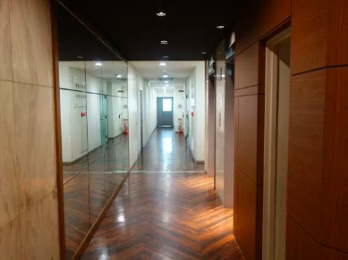 プロパレス安土町ビルのロビー|清潔なロビーです