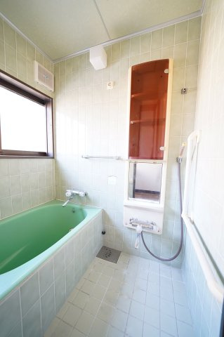 【浴室】 | 古河市諸川　中古戸建（オーナーチェンジ）