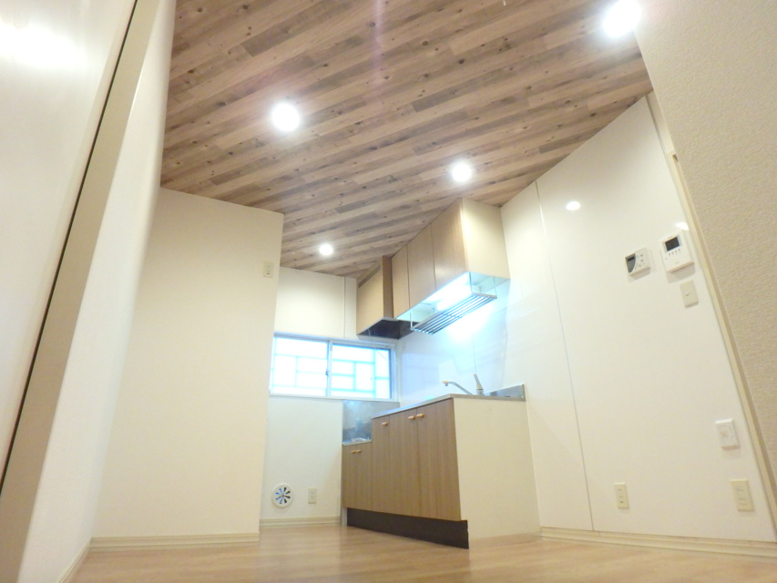 エステート新宿A