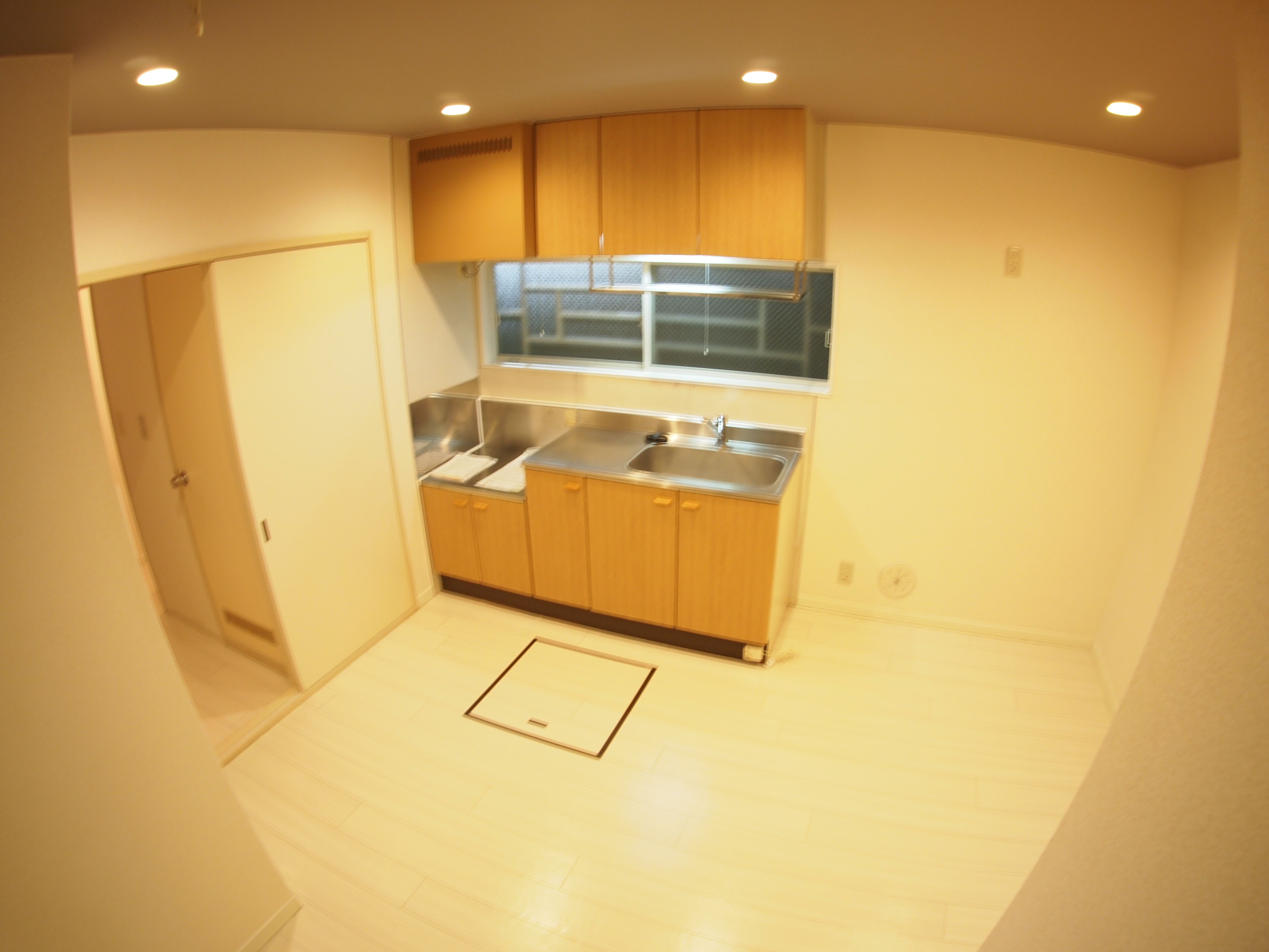 エステート新宿B