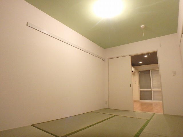 エステート新宿A