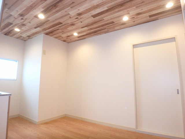 エステート新宿A