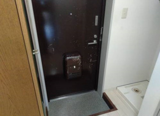 アーバンKⅡの玄関