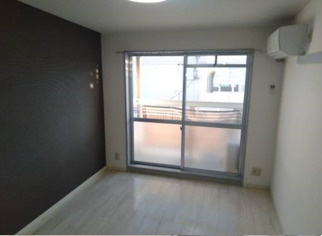 アーバンKⅡの居間・リビング