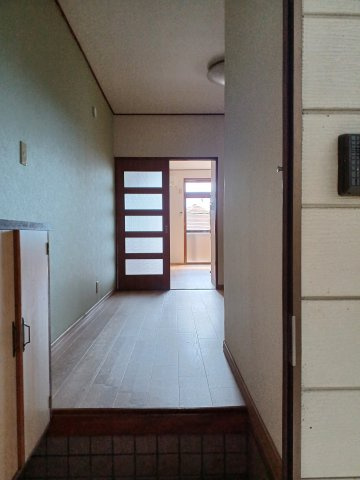 城ノ下ハイツ A棟の玄関|ゆったりとした玄関です