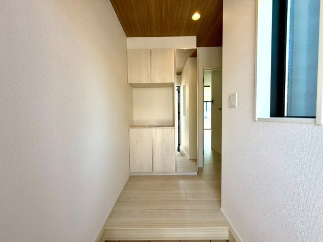 高知市大谷公園町2期1棟の玄関