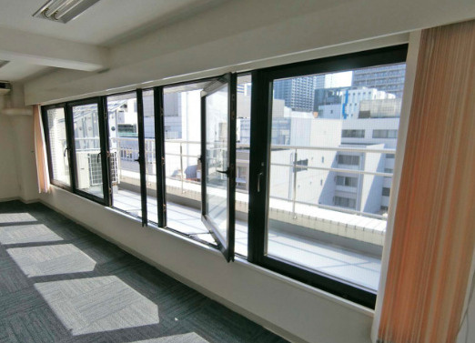 オーセンティック淀屋橋ビルの内装|内装は落ち着いています