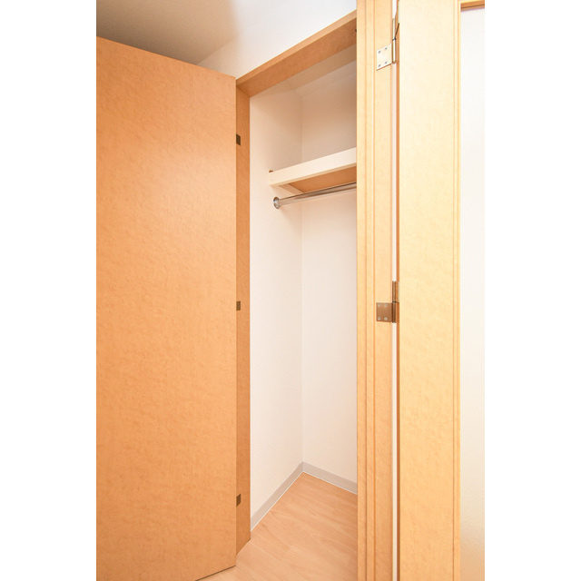 ロイヤルヒル神戸三ノ宮Ⅱの収納|大きなものも収納できそうです