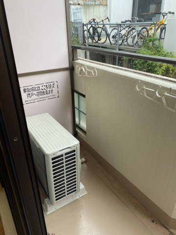 北野ハウスのバルコニー|バルコニーからの眺めを楽しみながら食事をしませんか