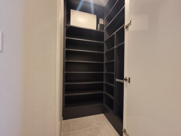 【収納】 | 【収納】収納豊富なシューズクローク！