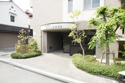 【エントランス】 | シャトー三木第３ | マンションのエントランスです