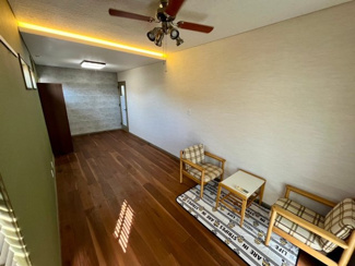 【洋室】 | 安佐南区毘沙門台二丁目　戸建 | 2階　9.9帖洋室