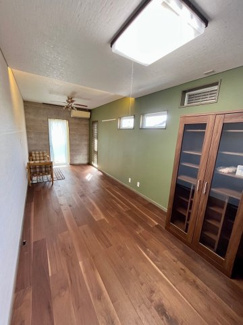 【洋室】 | 安佐南区毘沙門台二丁目　戸建 | 2階　9.9帖洋室