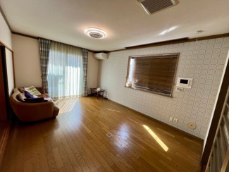 【居間・リビング】 | 安佐南区毘沙門台二丁目　戸建