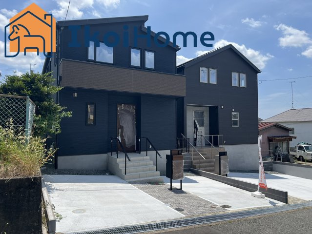 神戸市西区美穂が丘　新築戸建　1号地の駐車場|弊社独自で毎月５組限定「人気オプション３点パック」カーポート・バルコニー・ウッドデッキを１万円で取付