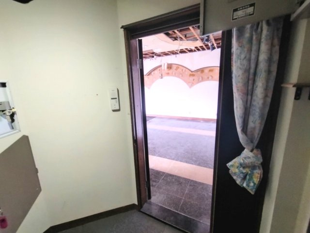 江山ビルの内装
