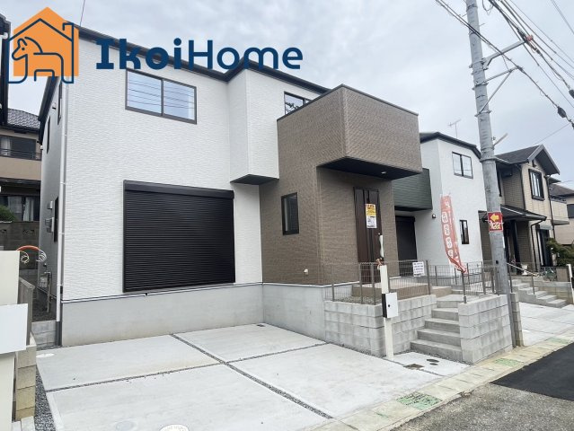 神戸市西区北山台2丁目　新築　2号棟の駐車場|お車は2台駐車可。並列駐車なので車の出入りも楽々です。