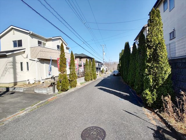 【前面道路含む現地写真】の画像