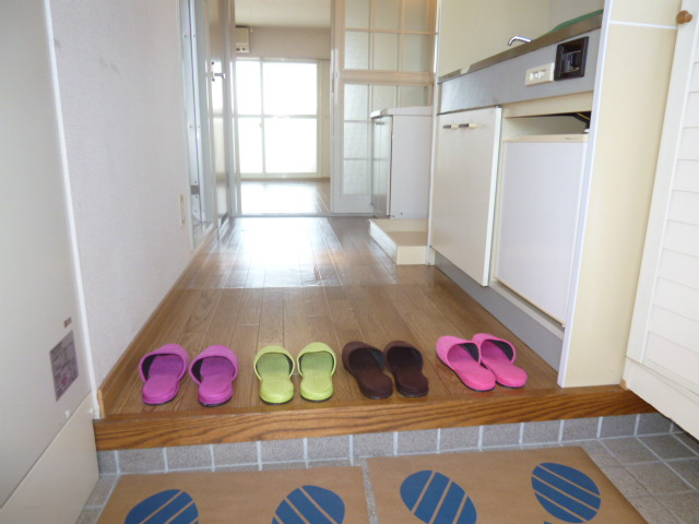 倉敷市川入の賃貸マンションの玄関