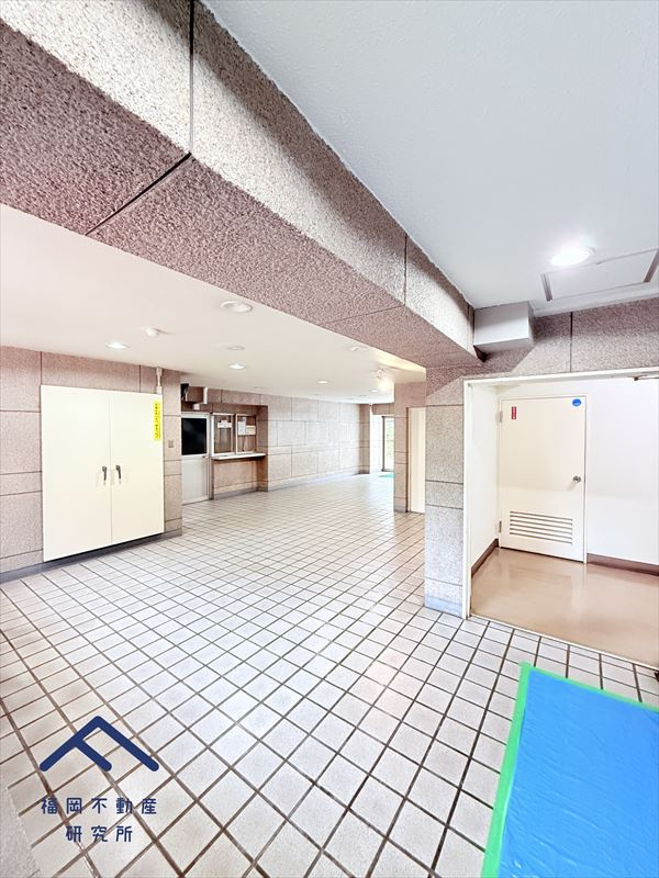 グリーンマンション野間のエントランス