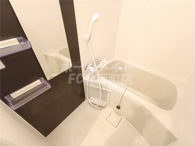 【浴室】 | エグゼ弁天町 | 落ち着いた空間のお風呂です